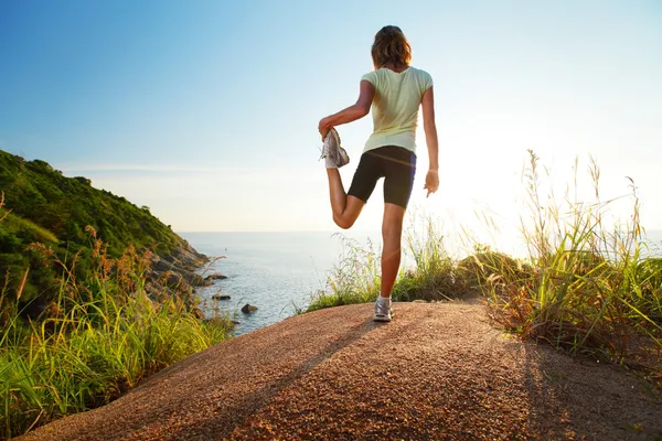 Những bài tập tại nhà giúp người mới xây dựng nền tảng thể lực vững chắc